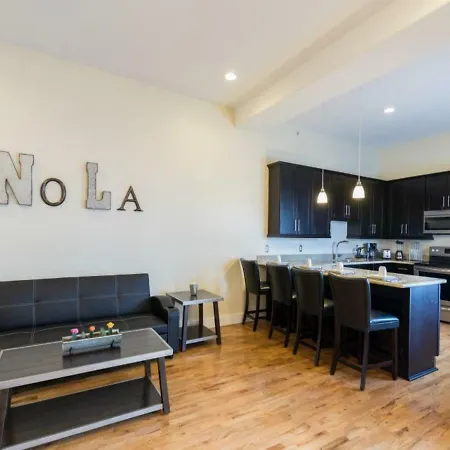 Beautiful Condos Steps From French Quarter & Bourbon St. New Orleans Exterior photo