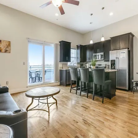 Beautiful Condos Steps From French Quarter & Bourbon St. New Orleans Exterior photo
