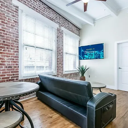 Beautiful Condos Steps From French Quarter & Bourbon St. New Orleans Exterior photo