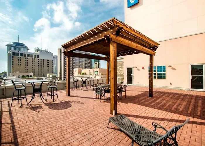 Beautiful Condos Steps From French Quarter & Bourbon St.