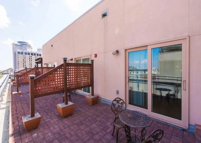 Beautiful Condos Steps From French Quarter & Bourbon St.