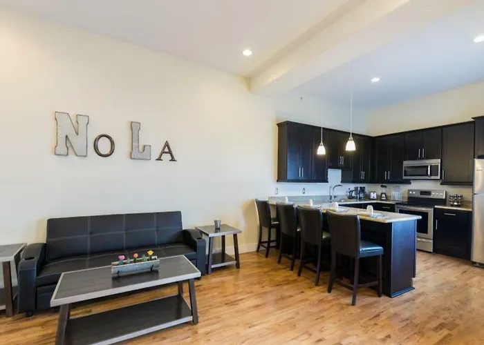 Beautiful Condos Steps From French Quarter & Bourbon St.